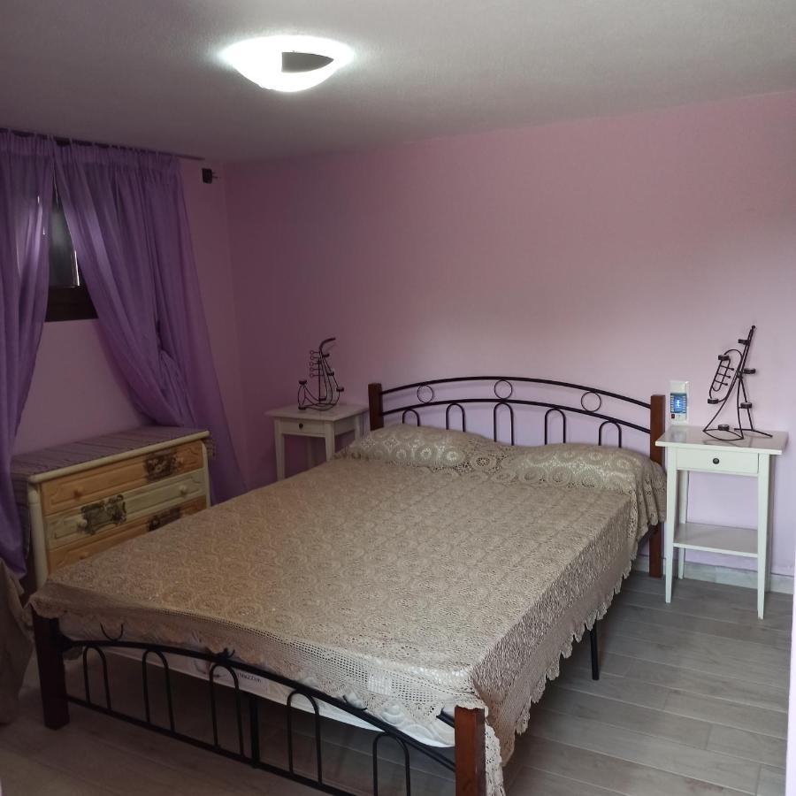 Εξοχική Κατοικία - Cottage Τίνα Líri Esterno foto